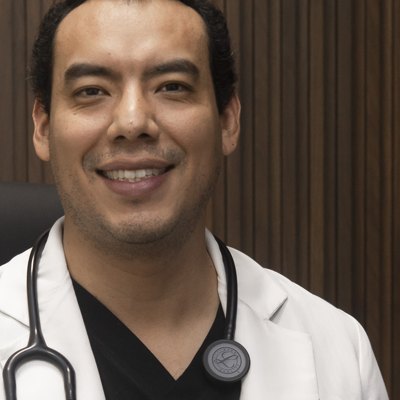 Dr. Alexandro López