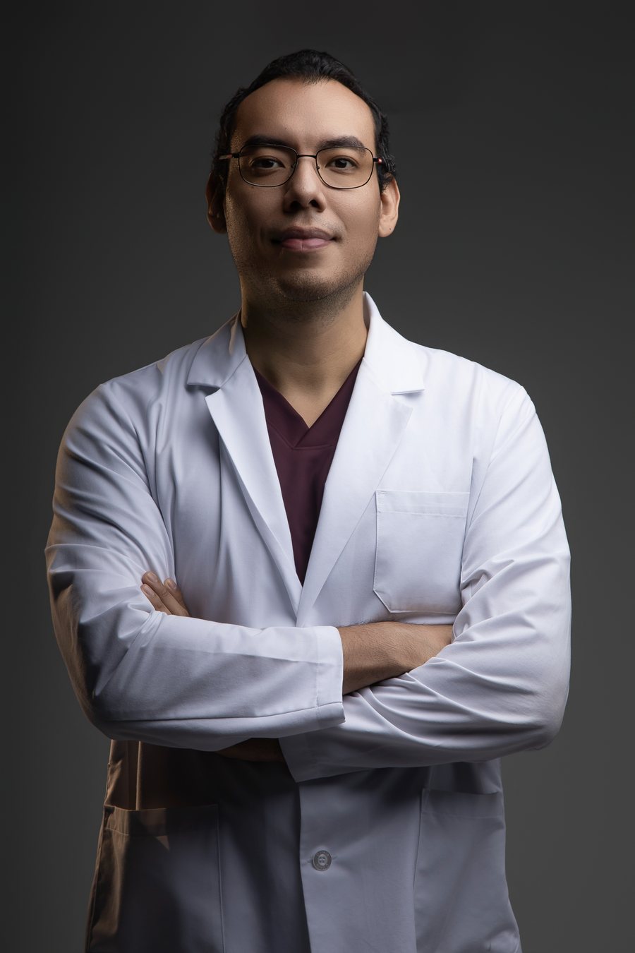 Dr. Jesús Alexandro López Flores, cirujano general en León